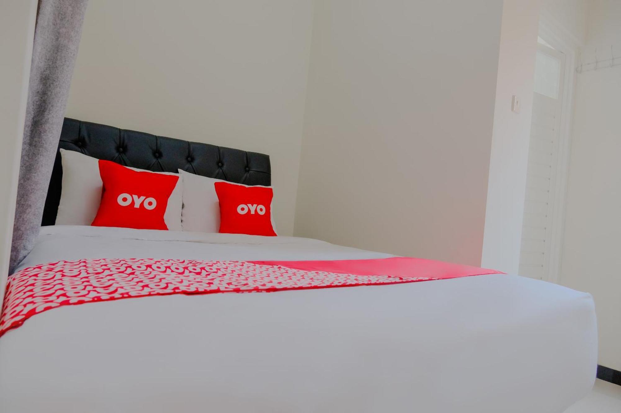 Oyo 2376 Tiara Family Residence Batu  Buitenkant foto