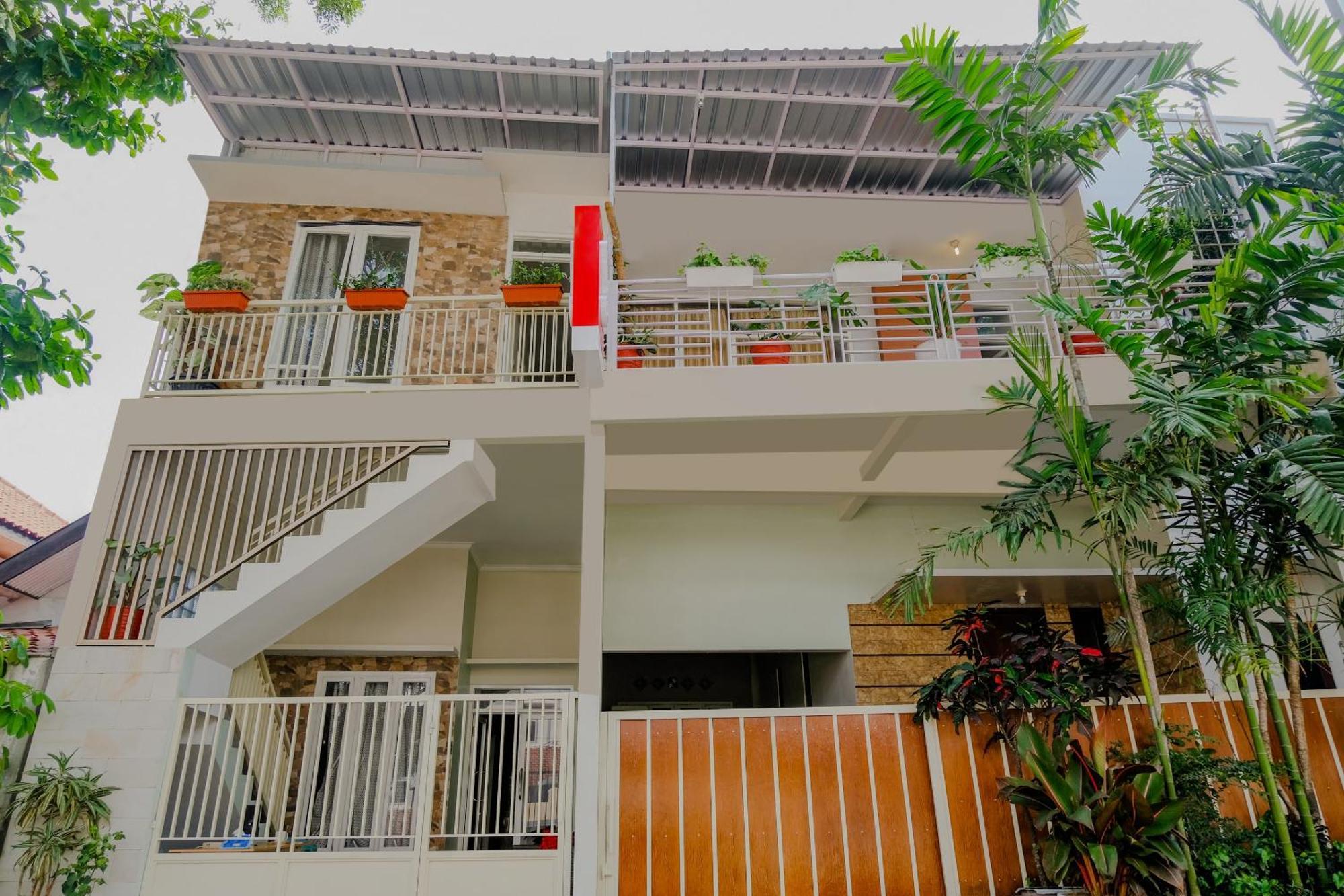 Oyo 2376 Tiara Family Residence Batu  Buitenkant foto